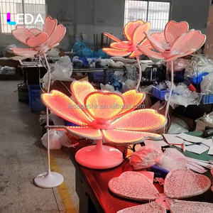 Lámpara LED de Pie Blanca Cálida con Altura Ajustable para Decoración de Pasillos Florales, Escenarios, Bodas y Eventos - Product Image 3