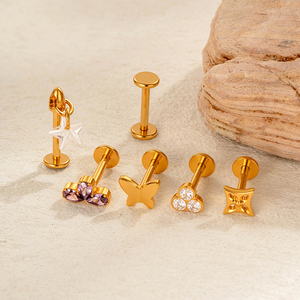 Pendientes de titanio ASTM F136 con circonita, diseño de flor y mariposa, para piercing de tragus, cartílago y lóbulo, con rosca interna. - Product Image 4