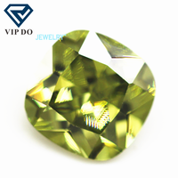 Qualité 5A 3x3-12x12mm péridot/d-péridot pierre précieuse synthétique en zircon cubique à facettes en forme de coussin pierres CZ