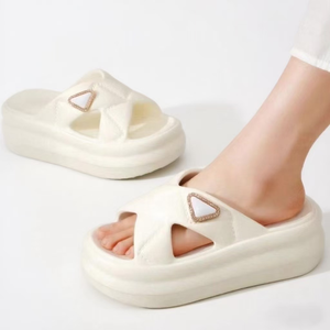 Fabbricazione professionale piede piatto per pantofole vendita calda <span class=keywords><strong>da</strong></span> <span class=keywords><strong>donna</strong></span> ad alte prestazioni sandali <span class=keywords><strong>da</strong></span> <span class=keywords><strong>donna</strong></span> con strass pantofole per la <span class=keywords><strong>casa</strong></span> - Product Image 2