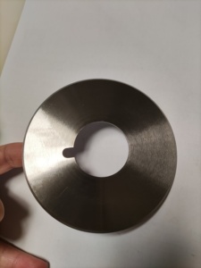 Scheibenförmige Rundmesser-Klinge zum Schneiden von Papierkegeln in <span class=keywords><strong>Meddle</strong></span>, Gebogen 100x35x1,2mm 110x35x1,2mm - Product Image 4