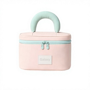 Bolsa de Cosméticos Multifuncional Ligera e Impermeable con Cierre de Nylon y Logotipo Personalizado, con Función para Colgar, Ideal para Viajes - Product Image 1