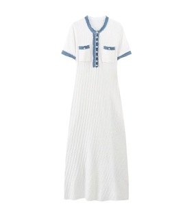 Robe longue en tricot pour femmes élégante et contrastée Robe chic col rond manches courtes boutons en métal Robes moulantes Office Lady Commuting Robe - Product Image 2