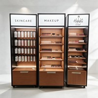 Étagère de présentation cosmétique modulaire en bois noir MDF et fer avec logo personnalisé CE ETL, présentoir de maquillage mobile avec boîte lumineuse