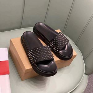 2025 New Summer Luxury Designer Men's Shoes Thick-Soled Flat Slippers Outdoor Beach <b>Slides</b> Slippers Casual Walking Style Shoes - Product Image 2