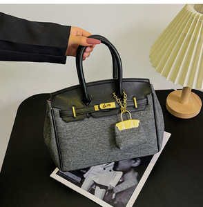 กระเป๋าถือสุภาพสตรีสุดหรูสำหรับใช้ในชีวิตประจำวัน  กระเป๋าสะพายไหล่เอนกประสงค์ระดับไฮเอนด์ - Product Image 2