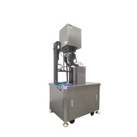 Machine de capsulage de bouteilles en verre linéaire automatique à prix d'usine capsuleuse de bouteilles en plastique de qualité alimentaire facile à utiliser pour les boîtes d'emballage en papier