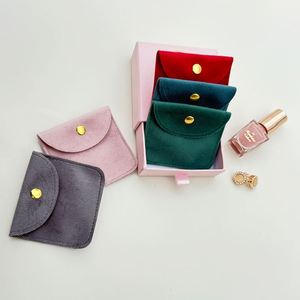 Bolsa de Terciopelo Suave con Botón, 8x8cm, Hebilla Metálica, Bolsillo Reutilizable, Bolsa para Botones con Logotipo Personalizado para Joyería, Pulseras y Accesorios - Product Image 3