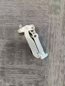 Articulación <span class=keywords><strong>de</strong></span> <span class=keywords><strong>rodilla</strong></span> neumática con bloqueo geométrico para prótesis <span class=keywords><strong>por</strong></span> <span class=keywords><strong>encima</strong></span> <span class=keywords><strong>de</strong></span> <span class=keywords><strong>la</strong></span> <span class=keywords><strong>rodilla</strong></span> - Product Image 3