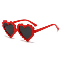 Lunettes de soleil en dentelle en forme de cœur pour enfants, protection UV400, jolies lunettes de soleil de plage, lunettes de soleil à la mode pour garçons et filles
