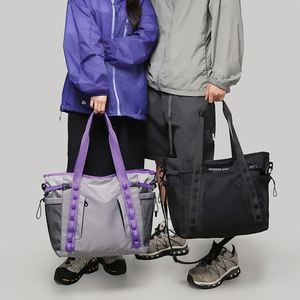 Bolsos de Mano Resistentes al Agua para Hombre y Mujer, Bolsos Cruzados con Correa Ajustable para el Hombro, para Viajes, Deportes y Fitness al Aire Libre, Moda de Verano y Otoño - Product Image 1