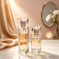 Flacon de parfum triangulaire en verre rechargeable en gros 30ml 50ml avec col serti, pompe pulvérisatrice fine, capuchon en cristal, logo personnalisé