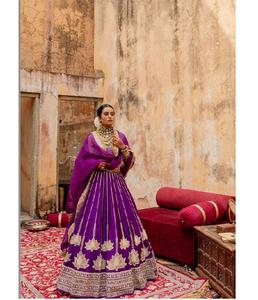 Lehenga Choli de qualité supérieure avec dupatta pour femmes, parfait pour les festivals, les fonctions de fiançailles, les cérémonies de sangeet, style ethnique - Product Image 4