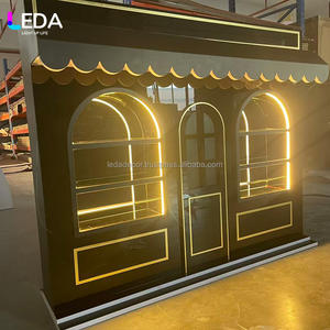 Arche de fond de scène en acrylique de style maison noire LEDA, nouvelle conception, avec bande lumineuse chaude luminescente pour la décoration de mariage - Product Image 2