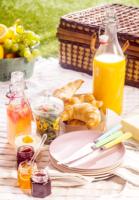 Verrerie écologique en gros 250/500/750/1000ml bouteille en verre transparent bocal en verre avec couvercle fermoir pour lait jus boisson liqueur