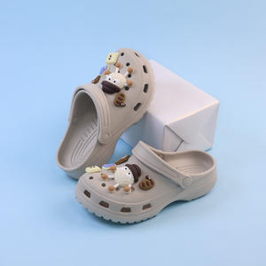 รองเท้าแตะแบบสวมสำหรับผู้หญิงของ Crocs สีเบจ ส้นสูง 3 ซม. กันลื่น ปิดนิ้วเท้า รองเท้าแตะสำหรับฤดูร้อน ไซส์ 24-45 พื้นรองเท้าแบบฉีดขึ้นรูป - Product Image 1