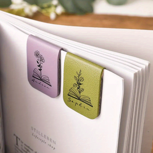 Benutzer definierte magnetische Lesezeichen Anfängliche PU-Leder-Lesezeichen Lese geschenke Kunstleder Magnetische Geld klammer Hochzeits bevorzugungen für Frauen - Product Image 2