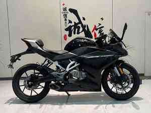 CF Moto SR250 Moto Sportiva con Design <span class=keywords><strong>Sugomi</strong></span>, Carenatura Aerodinamica, Motore da 249cc Raffreddato ad Acqua, Acceleratore Reattivo per Motociclisti - Product Image 6