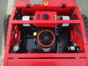 ดีไซน์ใหม่ ใช้งานง่าย ที่โกยหิมะขนาด 800 มม. มาตรฐาน CE พร้อมชั้นวางเก็บของ สำหรับสนามหญ้า สวน และการดูแลรักษาสวนกลางแจ้ง เครื่องตัดหญ้า - Product Image 2