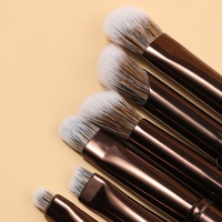 6-teiliges Austauschbares Mini-Make-up-Pinsel-Set Tragbare Reise-Augen-Make-up-Pinsel für Lidschatten-Verblendung und Concealer mit Box