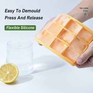 Bac à glaçons portable grande capacité 15 cavités en silicone alimentaire flexible, moule à glaçons carré réutilisable sans odeur, amovible - Product Image 4