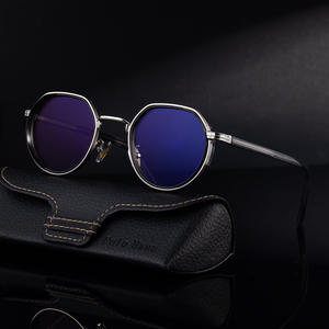 Gafas de sol cuadradas C2 Gold Double Grey para hombre, protección UV400, montura de plástico y metal, gafas de sol clase 2 WF-5G215 - Product Image 2