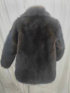 เสื้อโค้ทขนเฟอร์เทียมแบบกลับด้านได้สำหรับผู้หญิง ทรงสวยหรู ความยาวปกติ สไตล์ลำลอง สำหรับฤดูใบไม้ร่วงและฤดูหนาว อุ่นสบาย ทอหนา สีไล่ระดับ สไตล์เกาหลี - Product Image 5