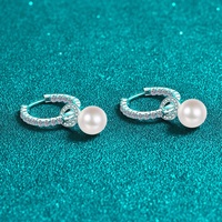 OUGEPHELI Boucles d'oreilles clous en argent sterling S925 plaqué or avec moissanite et perle d'eau douce pour femme, cadeau de fête