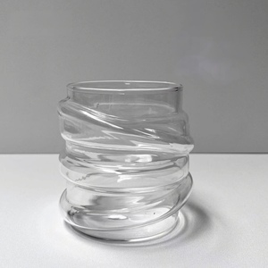 Vente en gros de gobelets en verre de 420 ml, transparents, sans plomb, en borosilicate de haute qualité, résistants à la chaleur, faits à la main, de forme ronde irrégulière, mignons, pour le café - Product Image 6