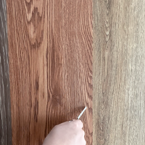 Revêtement <span class=keywords><strong>de</strong></span> sol SPC super imperméable, écologique, résistant à l'usure <span class=keywords><strong>de</strong></span> qualité AC4, antidérapant, design imitation bois pour salle <span class=keywords><strong>de</strong></span> sport - Product Image 3