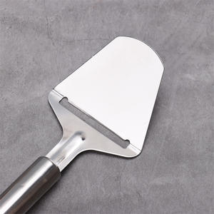 Rallador de Queso y Cortador de Mantequilla de Acero Inoxidable Autonomy, Utensilio de Cocina para Hornear y Preparar Alimentos, Diseño Duradero, Solo Lavar a Mano - Product Image 3