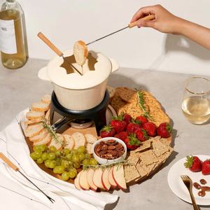 Cocotte en fonte émaillée de style vintage - Résistante au four jusqu'à 500 degrés ° Pot de préparation de repas familial avec couvercle et poignées - Product Image 3