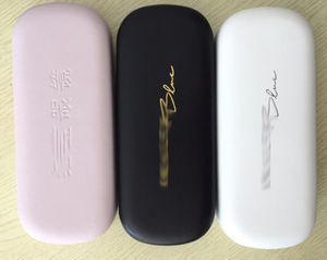 Vente en gros d'étui à <span class=keywords><strong>lunettes</strong></span> blanc de luxe personnalisable fantaisie mode <span class=keywords><strong>lunettes</strong></span> optiques transparentes matière plastique - Product Image 3