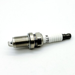 Bujía K7TC de una sola punta blanca, accesorio para maquinaria de jardín, para motosierra y cortacésped de dos tiempos - Product Image 1