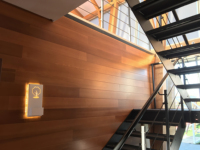 Quacent Luxury Prefab House Villa Finition haut de gamme SIPs Panneaux avec bûche Pliable Maison Structure personnalisée Villa préfabriquée