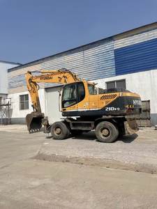 Mini-excavatrice électrique Hyundai 210LC-7 d'occasion, garantie 1 an, 4 roues motrices, moteur Cummins, prix bas, capacité de la benne de 0,48 m³ - Product Image 3