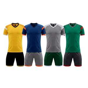 Conjunto de Camiseta de Fútbol con Cuello en V para Hombre, Manga Corta, Absorbe la Humedad, Elástico en Cuatro Direcciones, Poliéster Ecológico, Ajuste Atlético, para Todas las Temporadas - Product Image 1