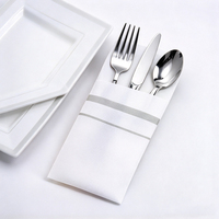Serviette de table jetable en papier Airlaid estampillée à l'argent, aspect tissu, pour une décoration élégante de table de mariage