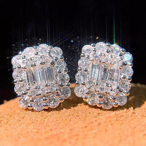 Orecchini in Oro Bianco E2021 con Diamanti Taglio Smeraldo, Gioielli di Lusso Naturali per Donna - Product Image 3