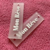 Étiquette transparente souple en caoutchouc PVC, étiquette en caoutchouc transparent avec logo personnalisé avec trous de couture