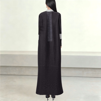 Fabrication en gros Dubaï 2026 – Abaya plissée modeste pour femmes, sur mesure OEM ODM, manteaux longs ouverts sur le devant, style cardigan et caftan