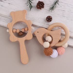 Nuevo diseño sensorial bebé dentición juguete haya mango de madera campana sonajero juguete BPA libre anillo de madera bebé mordedor para recién nacido conjunto de regalo - Product Image 3