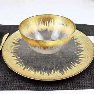 Vajilla Decorativa Elegante de Lujo, Plato Redondo de Vidrio con Borde Dorado de 32/27/21 cm para Servir en Bodas y Fiestas - Product Image 2