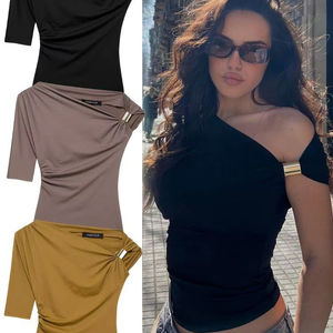 เสื้อยืดผู้หญิงชุดแฟชั่นฤดูร้อนเสื้อครอปสีทึบเปิดหลังเซ็กซี่ประดับโลหะวงกลมโลหะ - Product Image 1