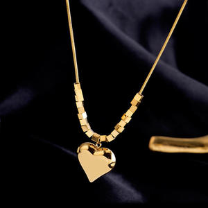Collier pendentif cœur en acier inoxydable plaqué or 18 carats avec chaîne cubique, bijou pour femme, cadeau de fête - Product Image 5