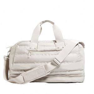 Sac de voyage souple personnalisé en gros avec compartiment à chaussures, sac de week-end unisexe pour le transport à l'étranger - Product Image 1