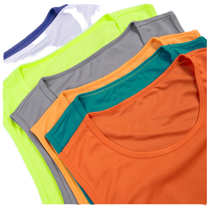 Camiseta sin mangas de color sólido para hombre, cuello redondo, transpirable, de poliéster, informal. - Product Image 1