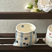 Mug Kopi Keramik Unik dengan Hiasan Bunga Buatan Tangan, Cangkir Air Keramik Bentuk Saku dengan Warna Underglaze Kreatif