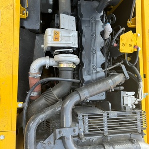 Second Hand Komatsu PC200 20T Excavator Excellent Condition Used Komatsu Earth Moving Machinery Hydraulic System Original <b>Paint</b> - Product Image 5