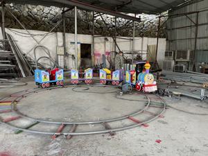 Vente en gros de trains électriques rotatifs compacts à 4 ou 5 places avec rails pour parcs d'attractions, train électrique commercial à monter soi-même - Product Image 3